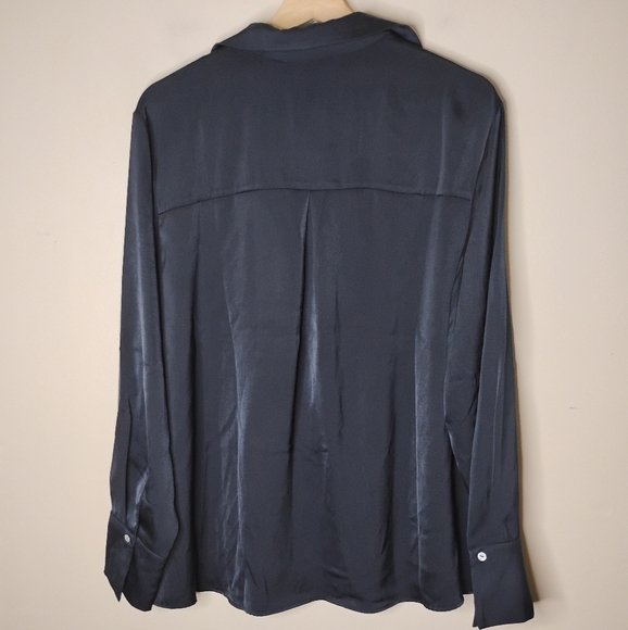 Rachel Roy Button Down Blouse XL Silky Midnight Blue Minimalist Holiday NWT - Picture 4 of 9